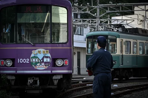 軌道の上の静かな対話