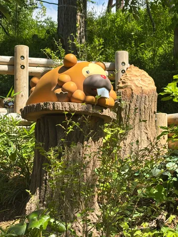 木の上でくつろぐポケモン
