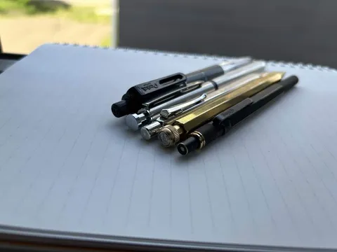 無骨な文具たちの集い