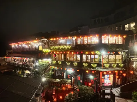 🏮ランタンが灯る幻想的な夜景🏮