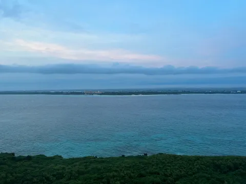 蒼い海と遠い空の境界