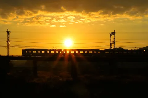 黄昏の横断列車