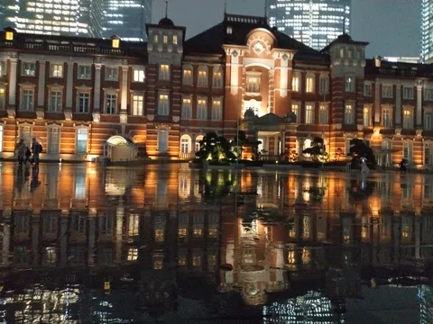 夜の水鏡、まさかの分身の術！