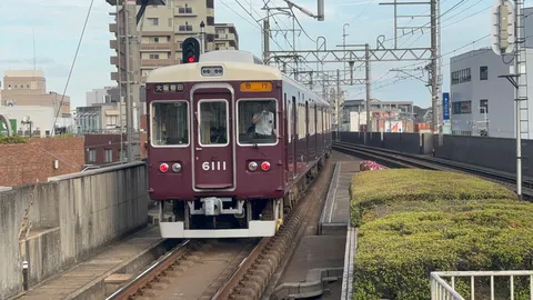 僕を撮ってる？マルーンの急行