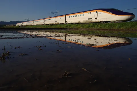 水鏡に映る、未来への疾走