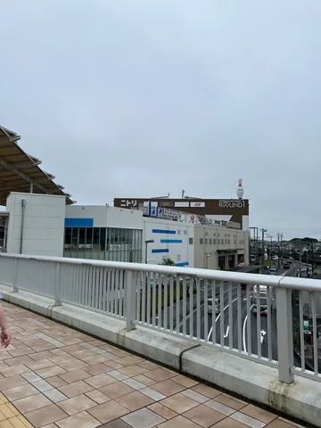 曇り空に映る、日常の風景