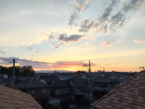 夕焼け空とご近所アート