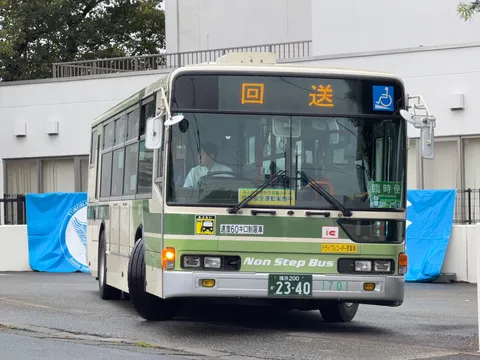 回送バスの静かな旅路