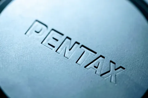 PENTAXの刻印、際立つ存在感