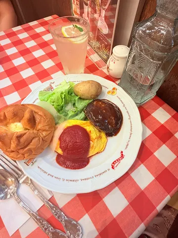 陽だまりの朝食風景