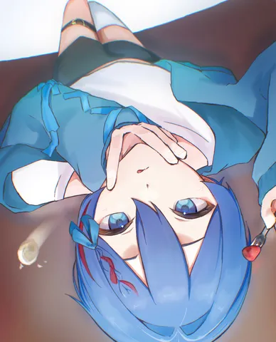イチゴを狙う青い髪の乙女