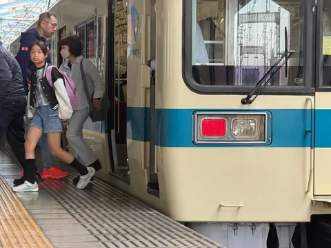 ホームに流れる一瞬