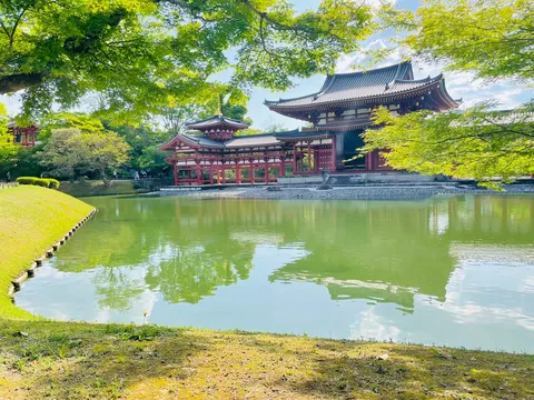 水面に映る、古都の静寂