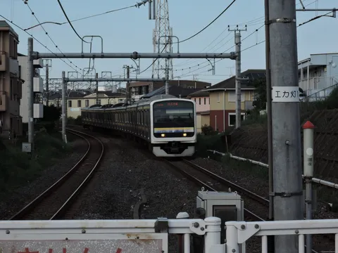 鉄路を行く列車