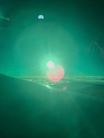 緑の宇宙、翼の先に見る光景