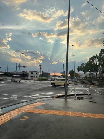 光の階段が地上へ