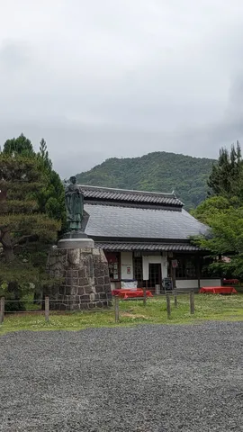 静寂の時を刻む、古刹の佇まい