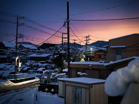 雪景色のグラデーションサンセット