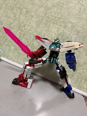 鉄塊の雄叫び、武器を構える