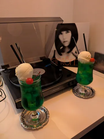 レコードとクリームソーダ