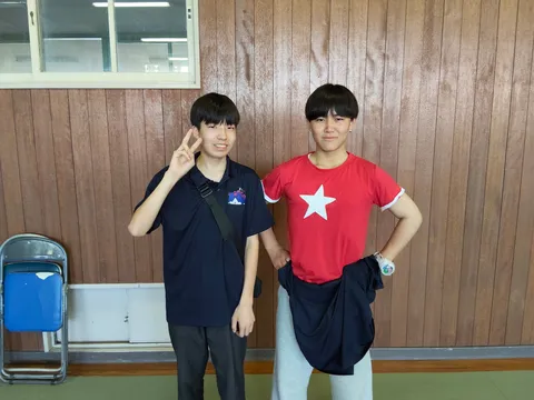 ポージング兄弟、練習の成果？