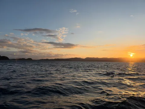 夕景と波の静かな記録