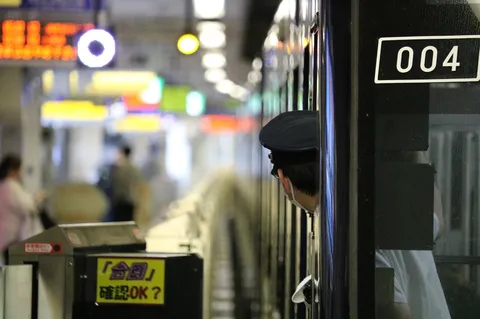 車掌さん、「004」はOK？