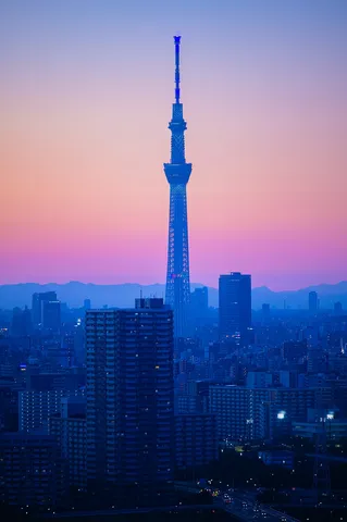 夕暮れタワーの蒼い光景