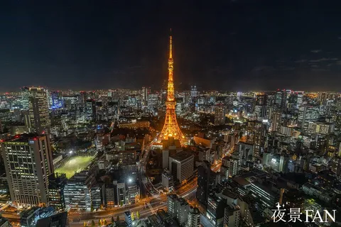 眠らない街の灯台