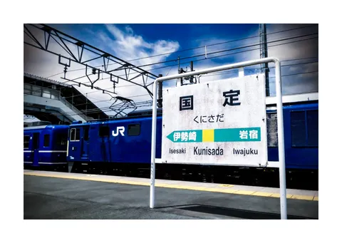 旅情誘う青いJRの姿