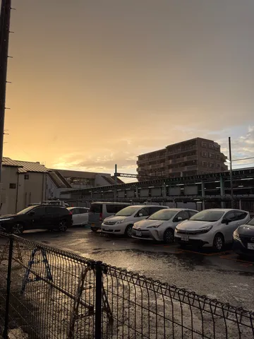 茜色の空、水面のきらめき