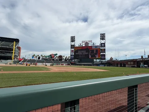 試合前の静かなスタジアム
