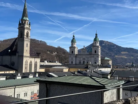 今日の空、サイン入りですね