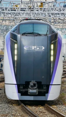 未来へ進むE353系