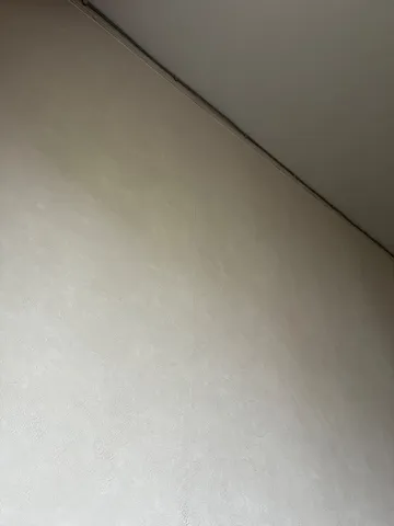 静寂の壁と天井