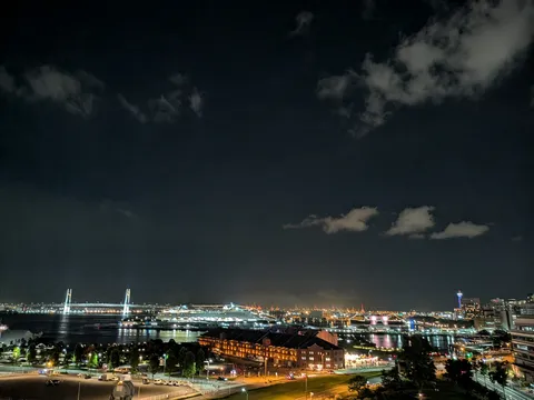 夜景の静かな航路