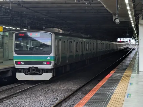 地下鉄、銀河を駆ける
