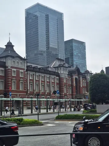 歴史と未来が交差する東京駅