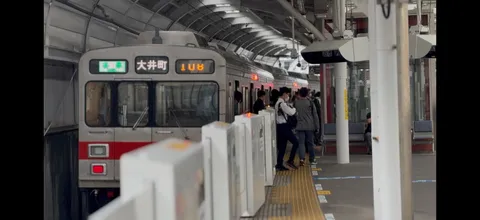 駅の日常、一瞬の風景