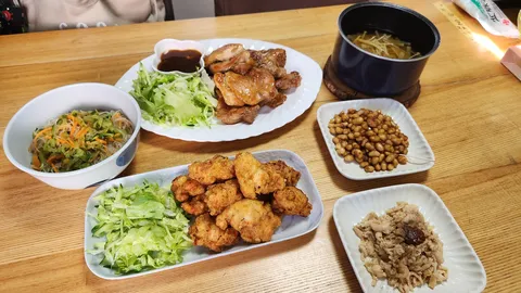 賑わう食卓の温もり