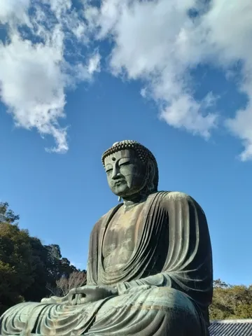 青空に映える大仏の威厳
