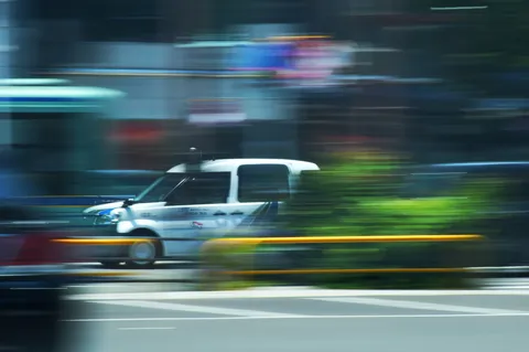 流れる街のワンシーン