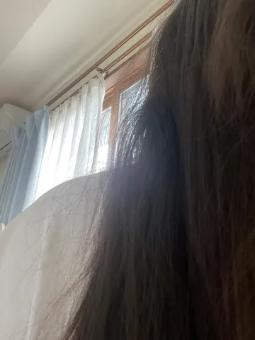 カーテン越しの柔らかな光