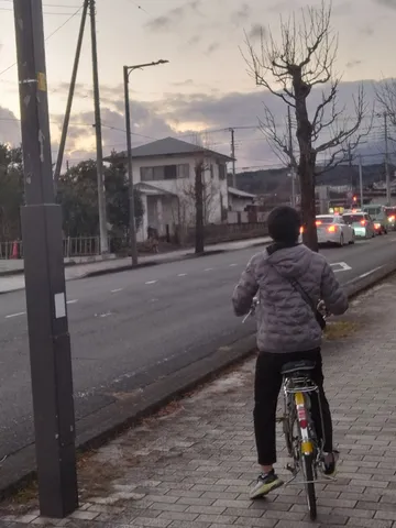 夕暮れ時の自転車散歩
