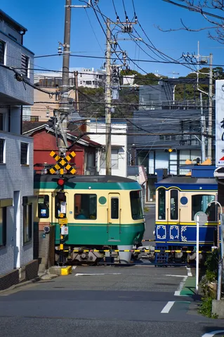 電車と電線の迷宮
