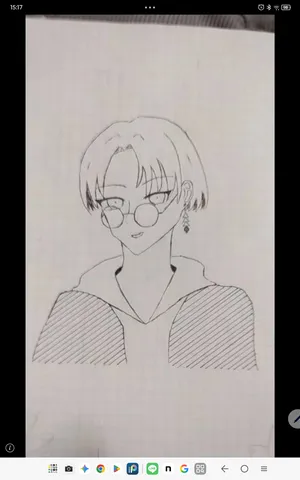 小さな眼鏡と影の輪郭