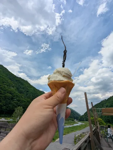 青空に溶けるアイスの旅