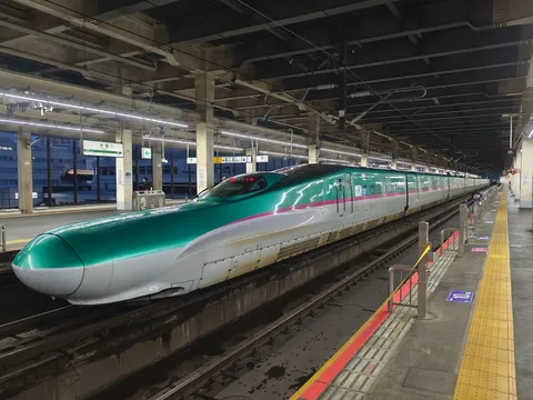 緑の流線新幹線