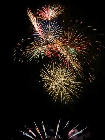 夜空に咲く、光の華