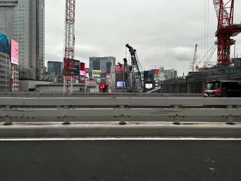 街の鼓動、建設ラッシュ